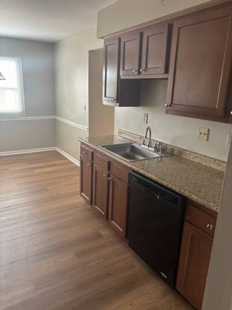$1395.00 / 2br - 996ft2 - Charming 2-Bed Townhouse in Fairfield, OH - Available Now - $139563974188810243123