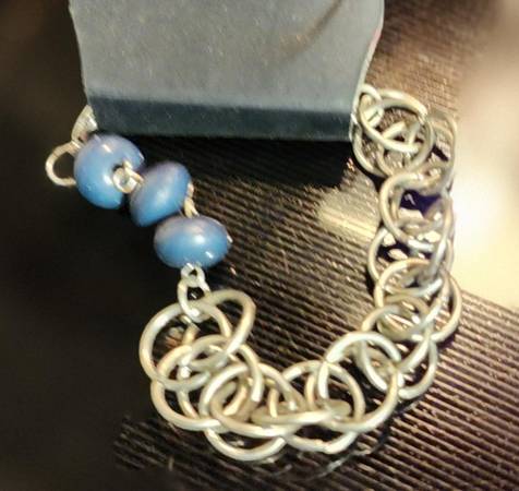 Paparazzi Blue Stone Silver Tone Bracelet 1