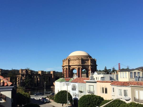 One-Bedroom in the Marina 1