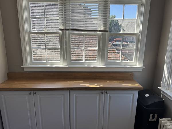 $2,700 / 3br - Beautiful 3-Bedroom, 2-Bath Apartment in the Heart of Spring Glen64010331512195121