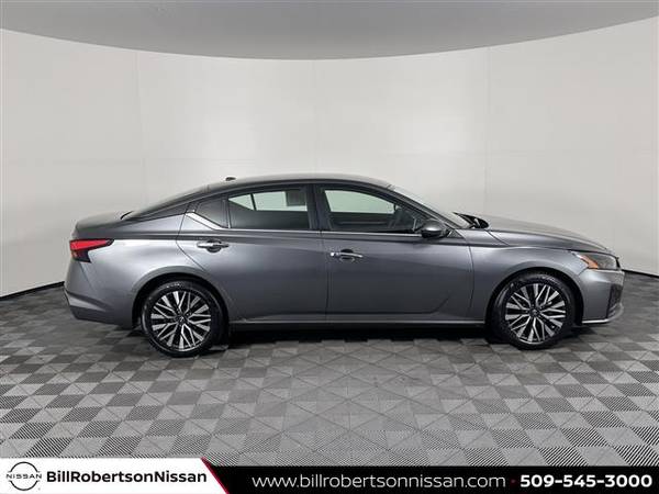 2023 Nissan Altima - - $17,999 (2023 Nissan Altima Bill Robertson Nissan)63470423932803121