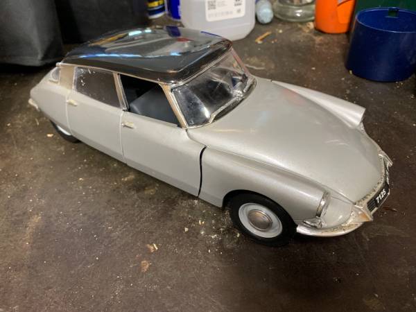 Citroen DS Solido 1/18 model 1