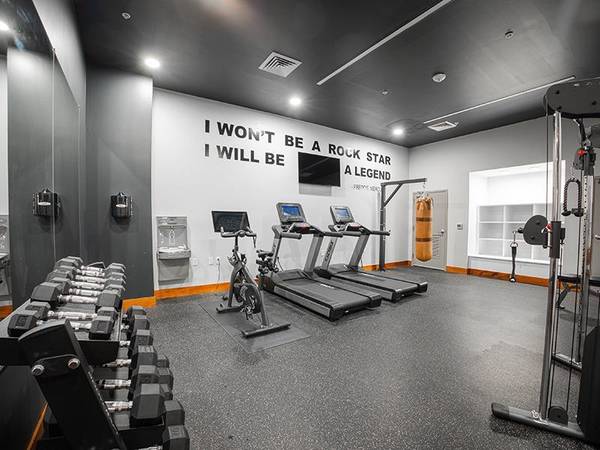 $1,300 / 1br - 540ft2 - Close to Parks, Fitness Center w/ Cardio Machine & Free Weights (4111 North East Martin Luther King Junior Boulevard Por)63956503465091124