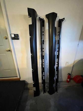Mercedes Benz Rocker Panels With Mounts 1