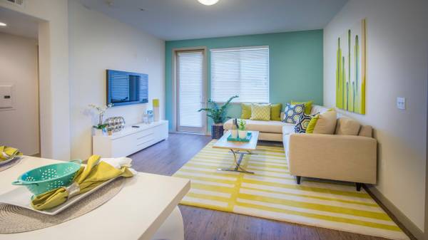 $2,669 / 1br - 845ft2 - Spacious 1 Bdrm Unit!! Hurry In Before It's Gone! (san jose south)63622901974145121