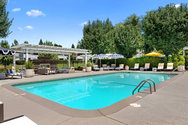 $1,945 / 2br - 960ft2 - Where every detail counts: Dive into our 2 BR, 960 Sq Ft. (Fresno - 1164 E Perrin Ave)63798508878083122