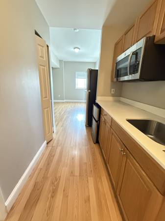 $1,800 Winthrop Studio Apartment | Steps from Winthrop Beach (Point Shirley)63620166631681123