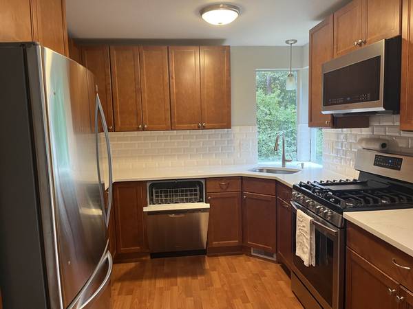 $3800.00 / 4br - 1760ft2 - Recently renovated home in a quiet neighborhood with large yard. Excel63808107034883123