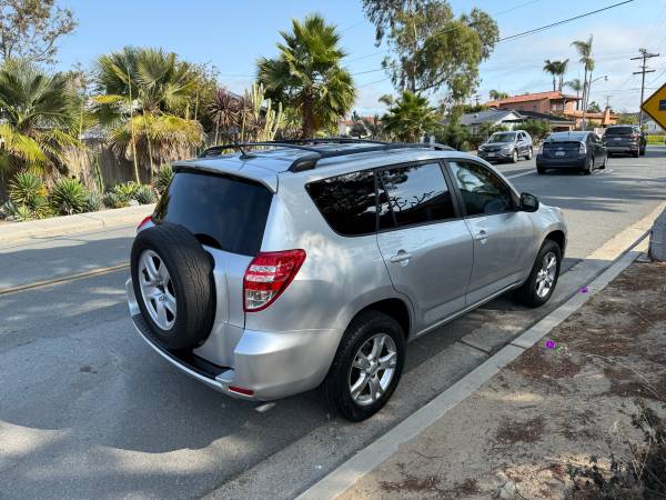 2011 Toyota rav4 - $10,500 (San Diego)63624739833601124