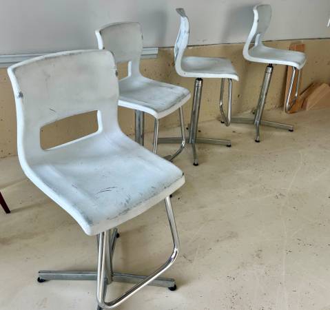 Free 4 Bar Stools 1