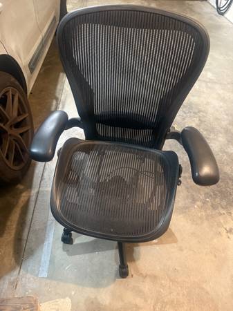 Aeron C Chair 1
