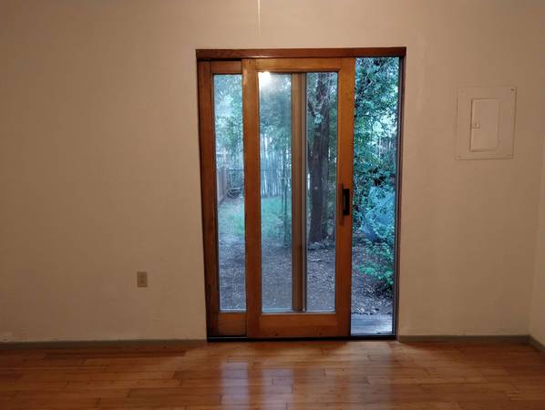 $1,250 / 2br - 950ft2 - 2-Bedroom Apartment in Questa (Questa)63659917647105122
