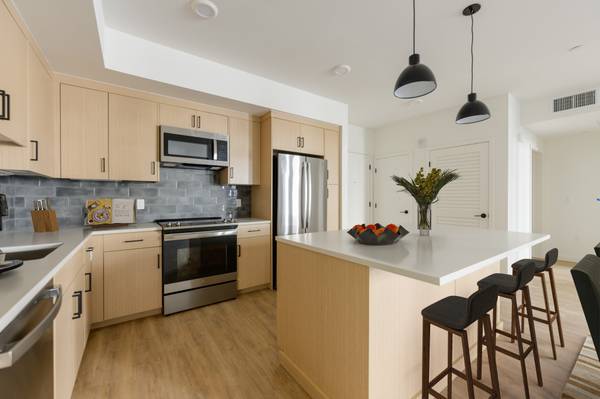 $3,073 / 472ft2 - Studio, Conference Room with Work Pods, Fitness Center (belmont)63682761147907124