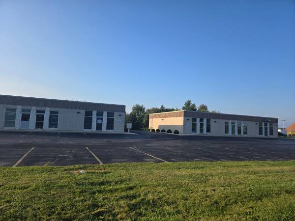 $1,500 / 1200ft2 - Medical / Professional Office Space (New Berlin)64152182838659123