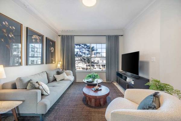 $1,448 / 1br - 725ft2 - Fireplace, 24-Hour Fitness Center, Resident Clubhouse (7610 E Caley Ave, Centennial, CO)63973360104195124