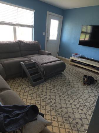 $600 / 4br - 1500ft2 - Nice Room Avail in a week or so St Pete 33713  Cool Positive Vibes (St Pete)63991085436163120