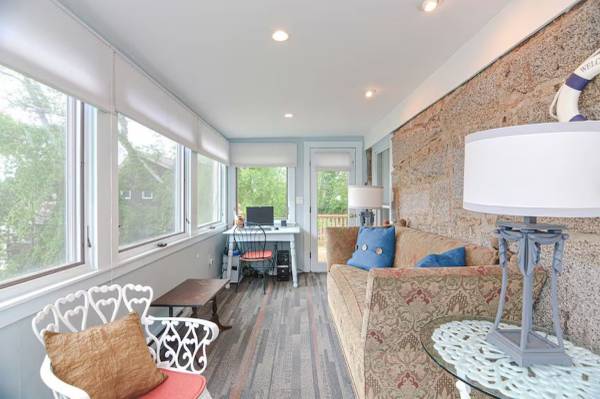 $11 / 3br - Granite Pier: Blends craftsmanship with modern amenities. Water views! (Rockport)64186293409411124