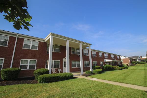 $1,085 / 1br - 631ft2 - Beautiful fully remodeled 1 bedroom coming available! (Mount Healthy, OH)63974472792450123