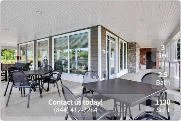 $1,628 / 3br - 1130ft2 - Plenty of space and amazing views from this 1130 sq ft 3 bed/2.5 bath! (Hendersonville)63904820361603121