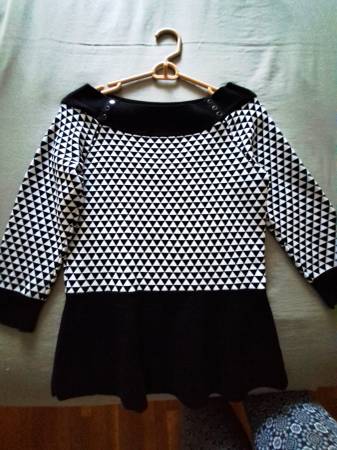 Women's Designer Sweater – size S 1