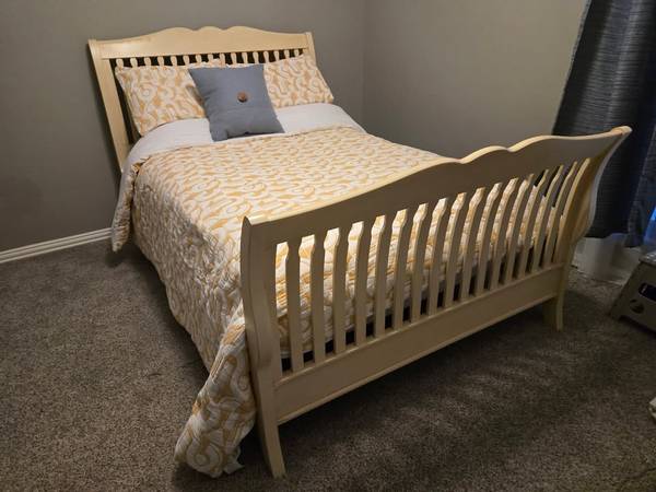 Full-size bed frame w/rolling trundle 1