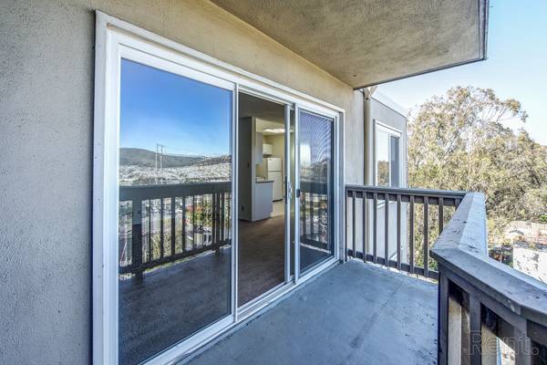 $2,782 / 1br - 778ft2 - Elevated Views, Public Transportation, Energy-Efficient Appliances (daly city)63682832403457121