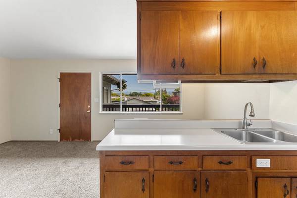 $1,150 / 1br - 550ft2 - ***Bright 1BD/1BA Apartment – Prime Mid-County Location*** (santa cruz)63824141885569123
