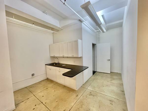 $4,100 / 1380ft2 - Functional & Flexible Midtown Loft Space! No Fee! (Midtown)64212279176705123