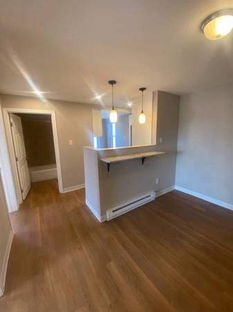 $1,800 / 1br - 1 / 2 habitación Manchester (Manchester)63656212276865120