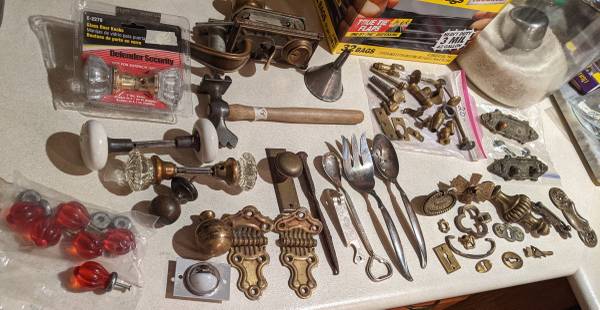 Hardware/ tools/etc, faucets, door knobs, drawer pulls, wheels, etc 1