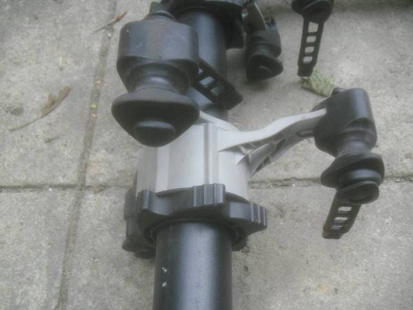 Saris (3) bike hitch 1.25" receiver - $125 (phila)63443026927105123