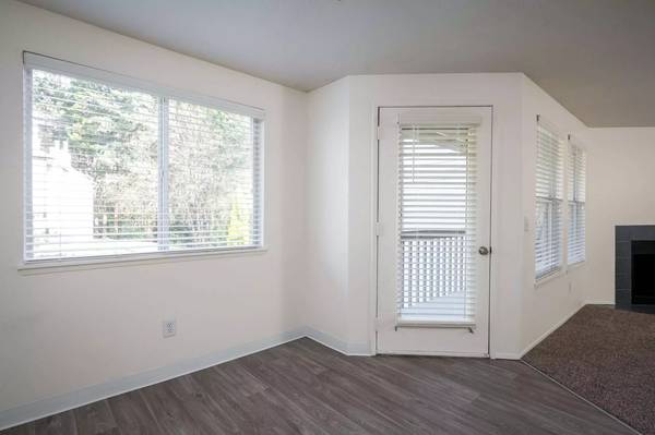 $1,710 / 2br - 928ft2 - 928 pies cuadrados 2 hab, 2 bañ listos para alquilar! ¡Ven a conocernos! (Hillsboro)63841707927043123