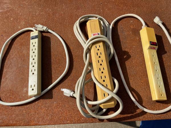 3—Power Outlets, All Good Working Condition! Take All Three! 1