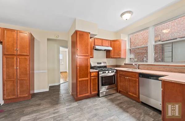 $3,400 / 3br - 3BR Apt available in Canarsie, Section 8 Welcome! (Brooklyn)64212274831235121