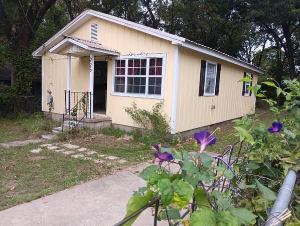 $950 / 2br - 850ft2 - Location, location, location  ,by NSU in Tahlequah (Tahlequah, Oklahoma)63981981486211121