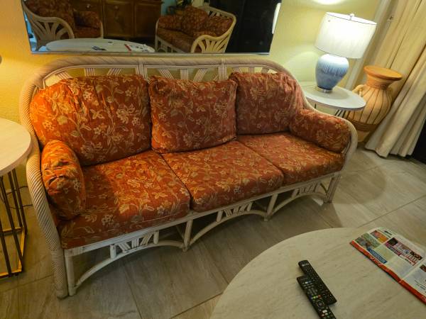 3 piece SOFA set 1