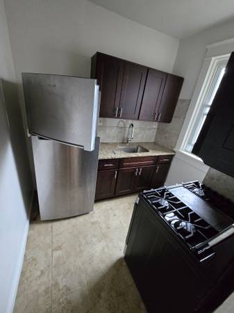 $1,265 / 2br - 2 dormitorios (Allentown)64010163192065124