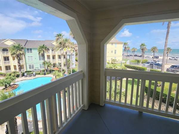 $100 / 2br - Beautiful, upscale condominium community (Galveston)63611865031937120