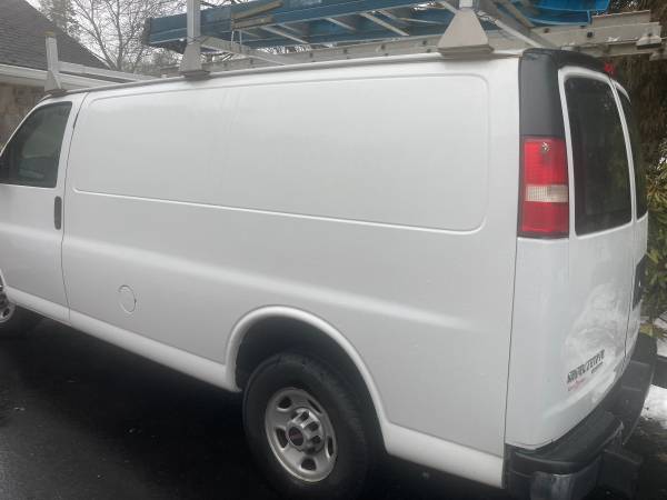 2015 GMC Savana 2500 - Photo 4