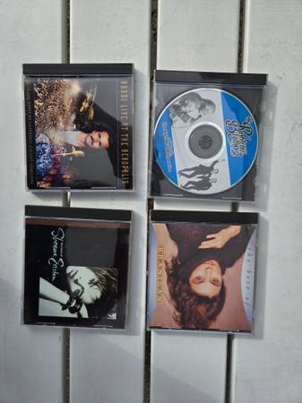 Righteous Brothers Sheena Easton Laura Branigan Yanni CDs 1