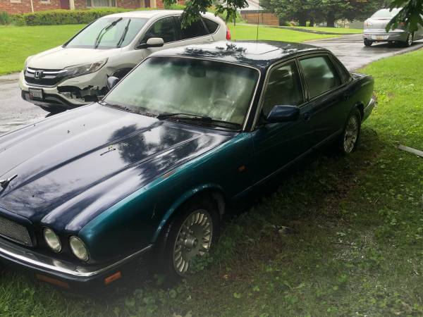 1996 Jaguar XJR como coche proyecto para amantes de Jags y autos rápidos - $1,250 (Silver Spring)63616476848129120