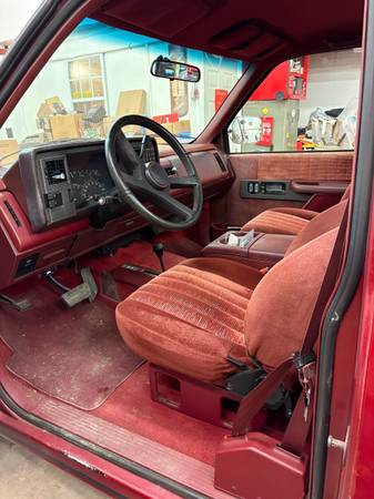 1991 GMC 1500 Sierra short bed Stepside pickup - $10,500 (chesapeake)63621709458179123