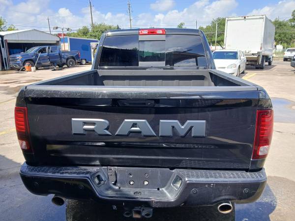 2018 RAM 1500 CREW CAN NIGHT - $17,999 (Houston)63622281297155124