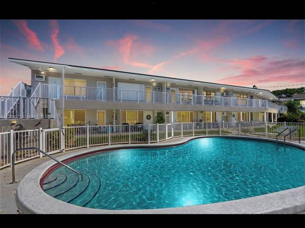 $2500 / 1br - 585 pies² - Condominio Pompano Beach, disponible de noviembre a mayo $2500/mes (Pompano Beach)64049278841603123