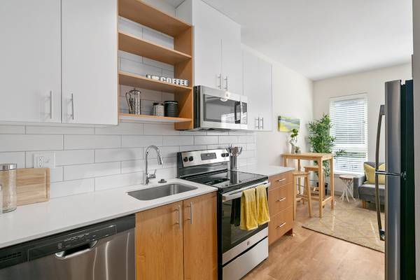 $1,250 The Ideal Space to Balance Life, Work and Play @ Kathryn Ann! (NW Portland, Slabtown, Knob Hill, Alphabet District)63956499378435121