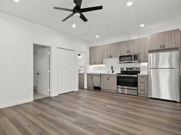 $2,395 / 1br - UPSCALE, OPEN LAYOUTS + Stainless Steel Appliances - 1 Bedroom (Poway)63701626650243123