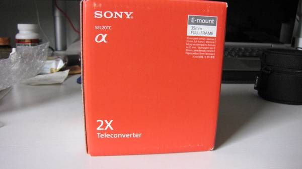 SONY E MOUNT 2X CONVERTER : new in Box. 1