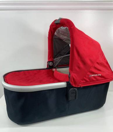 Uppababy bassinet 1