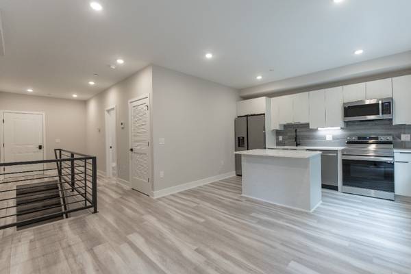 $1000.00 / 1br - 665 N 35th Street (Alquiler de habitación)63666782366467121