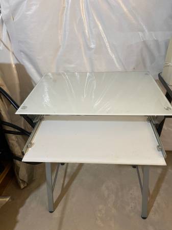 Glass computer desk 1